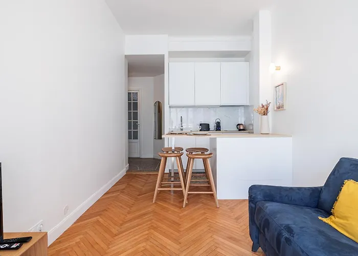 10 Amiral 201 - Magnifique Apt - 2 Chambres - Centre-Ville
